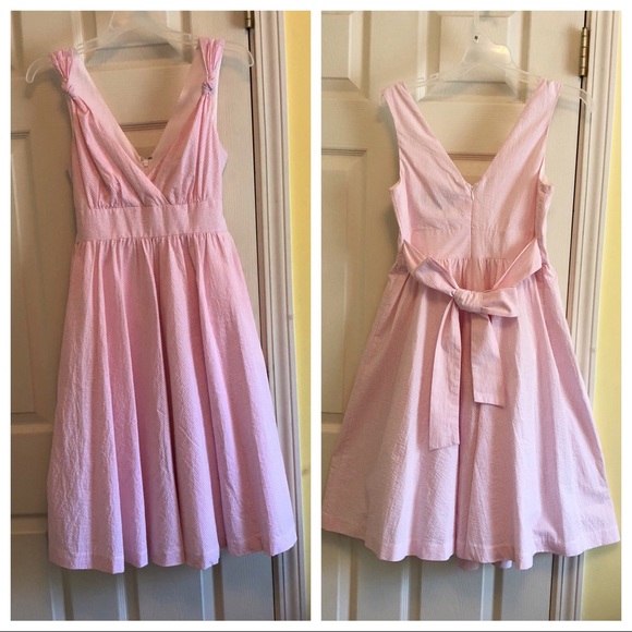 Vineyard Vines Dresses & Skirts - Vineyards vines pink seersucker Reina dress